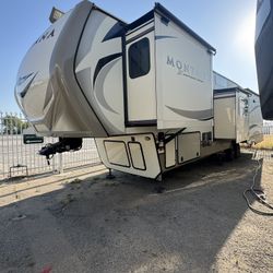2019 Keystone Montana 3855BR 