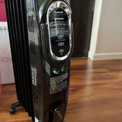 Honeywell EnergySmart Electric Oil Radiator  Heater Like New 
