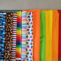 LOT OF 18 FABRIC COLORS SOLIDS-SPORT-HALLOWEEN-RAIBOW,BLACK W/DAIMOND, WHITE W/GLITTER100% Cotton BRAND NEW 