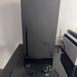 Xbox series X $400 With $100 Games