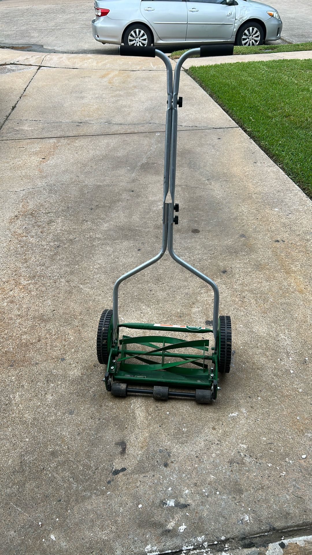Scott’s Turf 14 Reel Mower