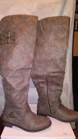 Flat Boots