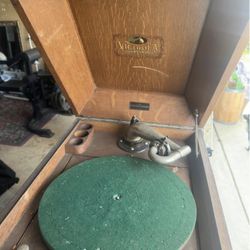 Record Player Antique 