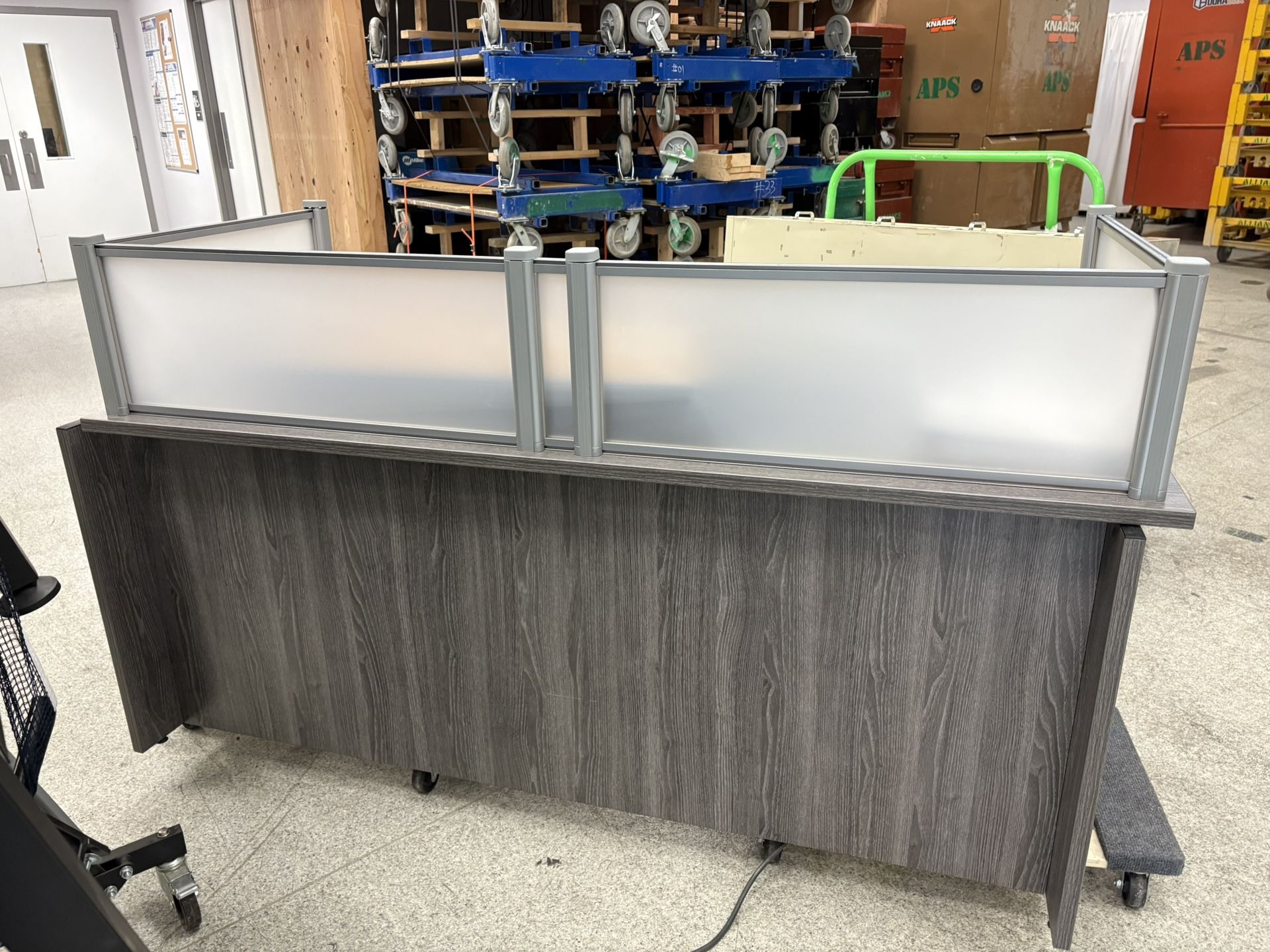 Rising Desk 70x30