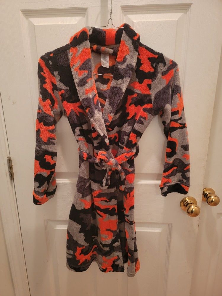 Joe Boxer Boys Plush Fleece Camouflage Belted Robe - Size Large (10/12)