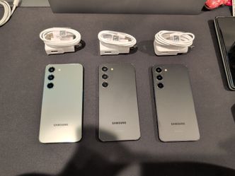 Unlocked Galaxy S23 New charger included