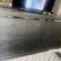 Dresser Set (West Chester)