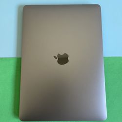 Apple MacBook Air 13 (2020 / M1 Chip) 8GB Ram 512GB SSD (Like New - 96 % Battery Health)