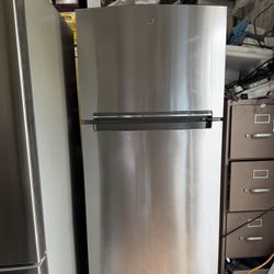 Refrigerator whirlpool