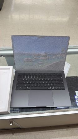 MacBook Pro M5 Max
