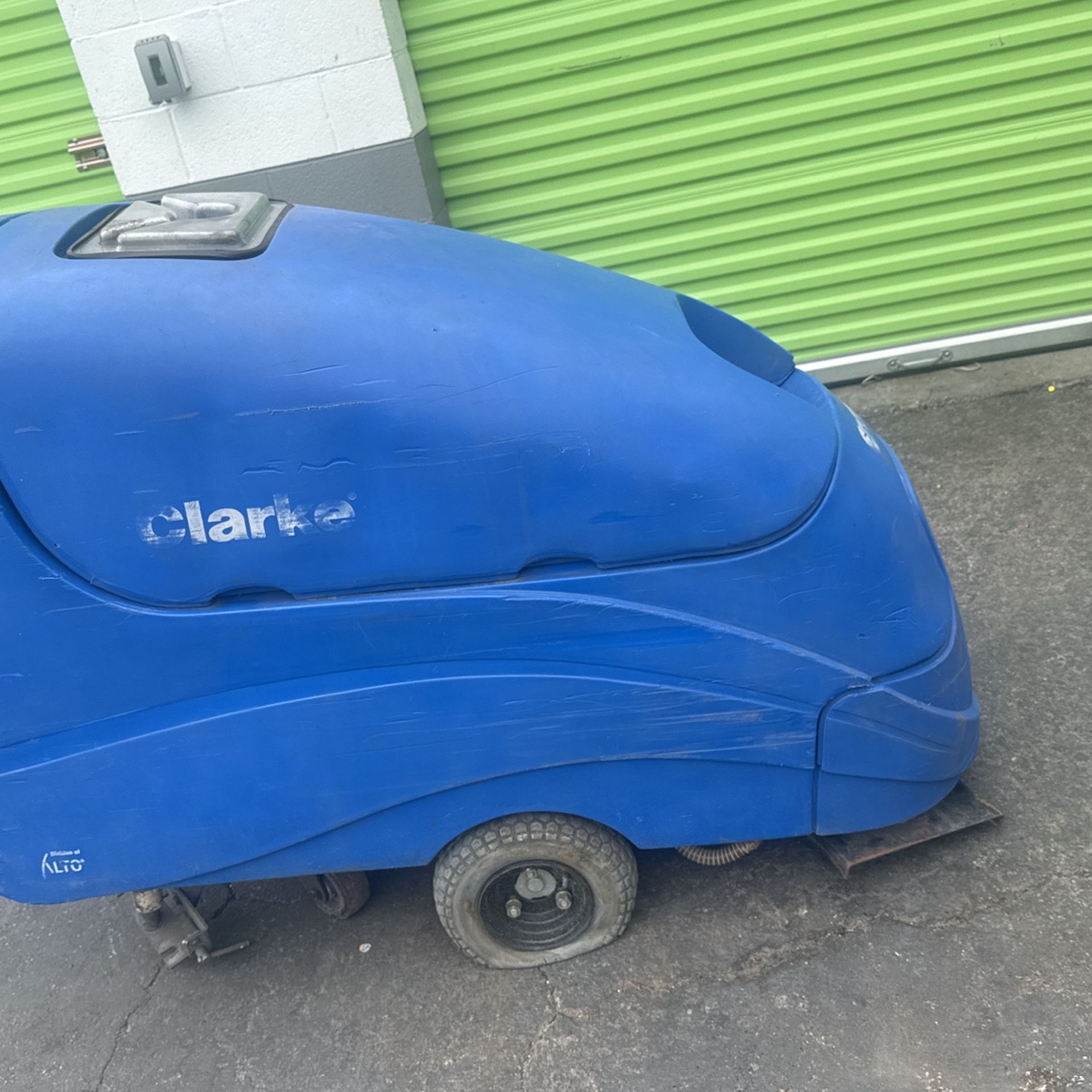Clarke Encore Floor Scrubber