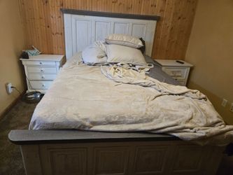 Bedroom set