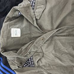 Pullovers and jackets size XL