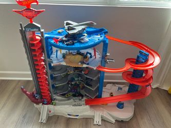Hot Wheels Super Ultimate Garage Play set