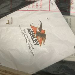 Ashley Dining Set Table And 6 Matching Chairs Seat Covers Need Redo 