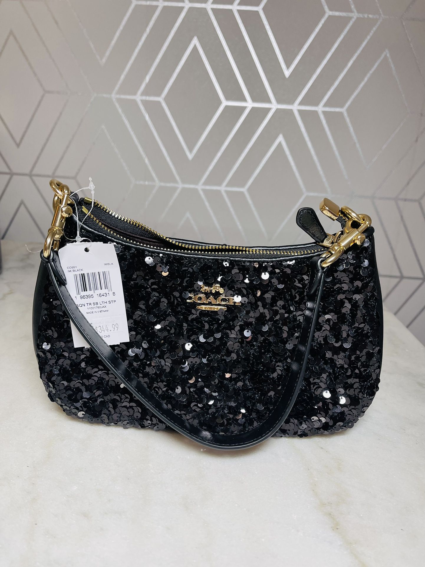 NWT COACH CO951 Teri Shoulder Bag In Sequins And Smooth Leather Gold/Black