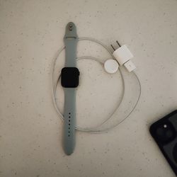 Apple Watch Series 5 With Charger 