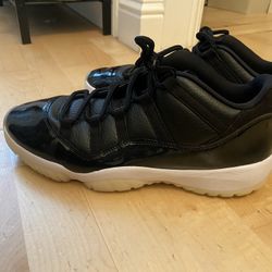 Jordan 11, Size 14