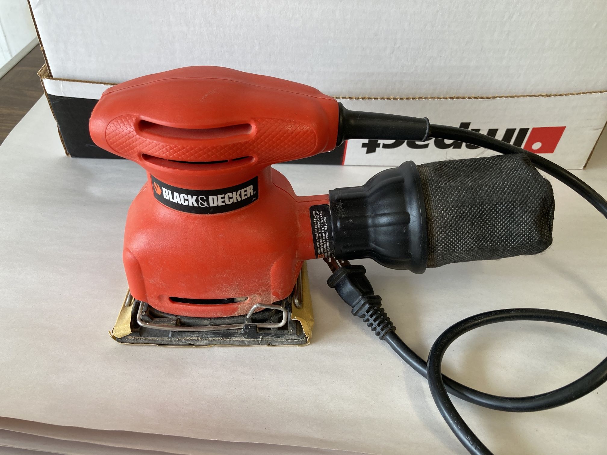 Black+Decker Palm Sander