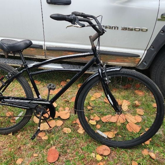 Schwinn Midway Cruiser Bicycle 29 in. Wheels 7 Speeds Black for Sale in Miami FL OfferUp