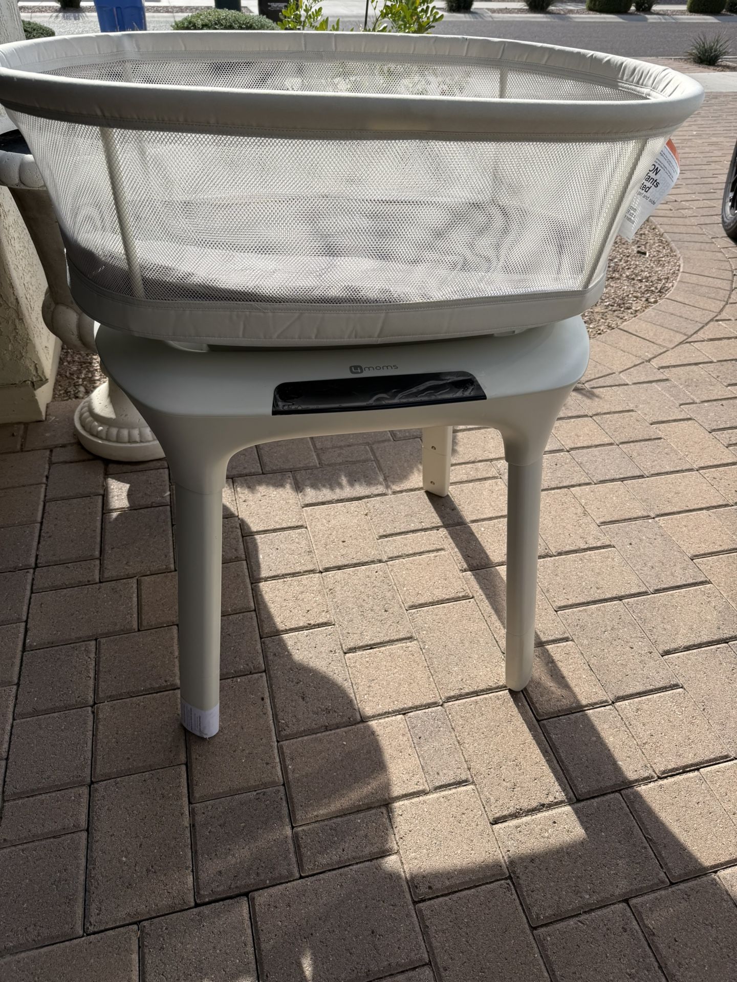 4moms MamaRoo Sleep Bassinet, Supports Baby's Sleep with Adjustable Features - 5 Motions, 5 Speeds, 4 Soothing Sounds and 2 Heights