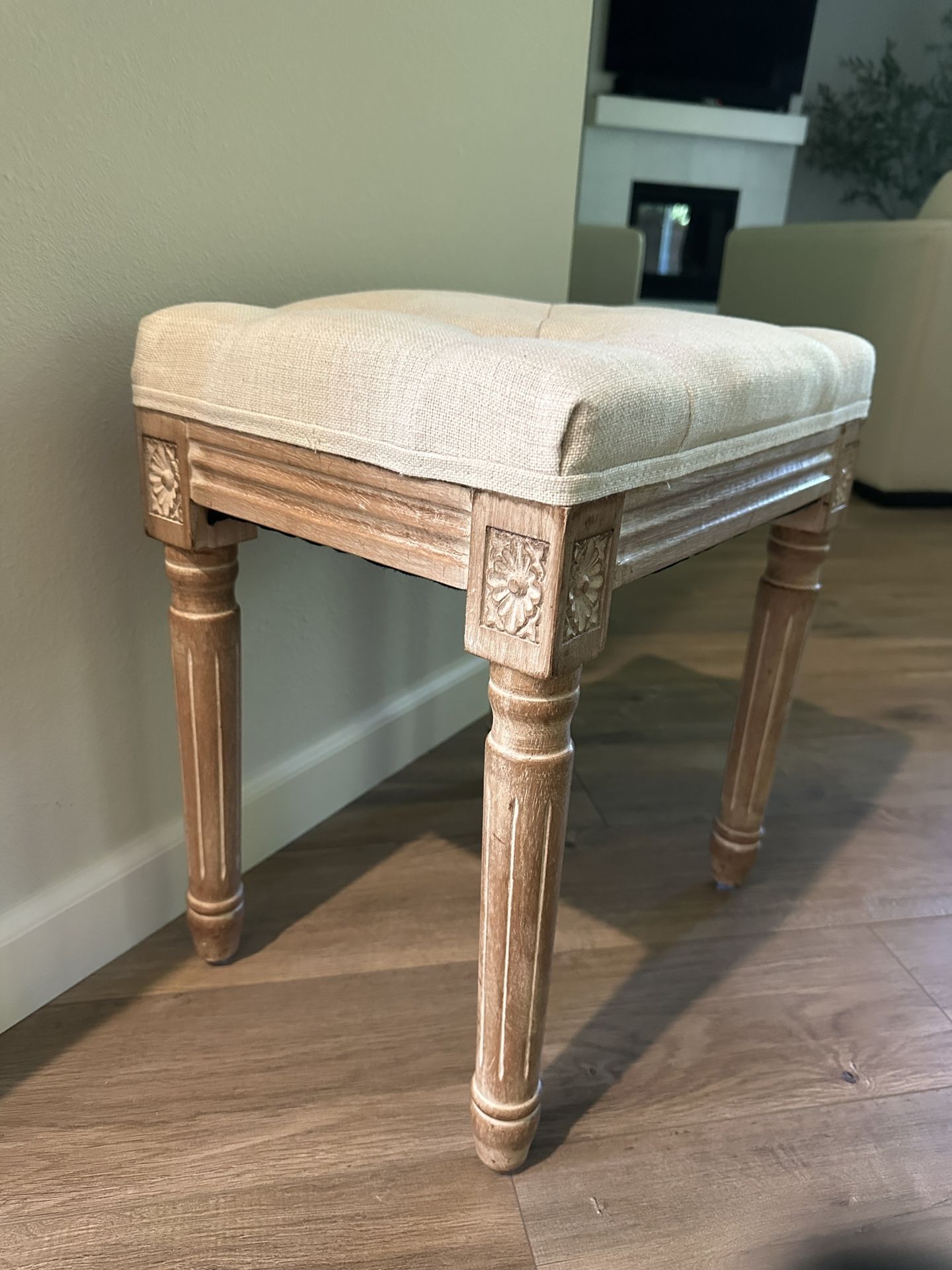 Ottoman / Chair/