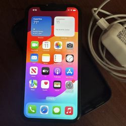 Apple iPhone XR Unlocked 