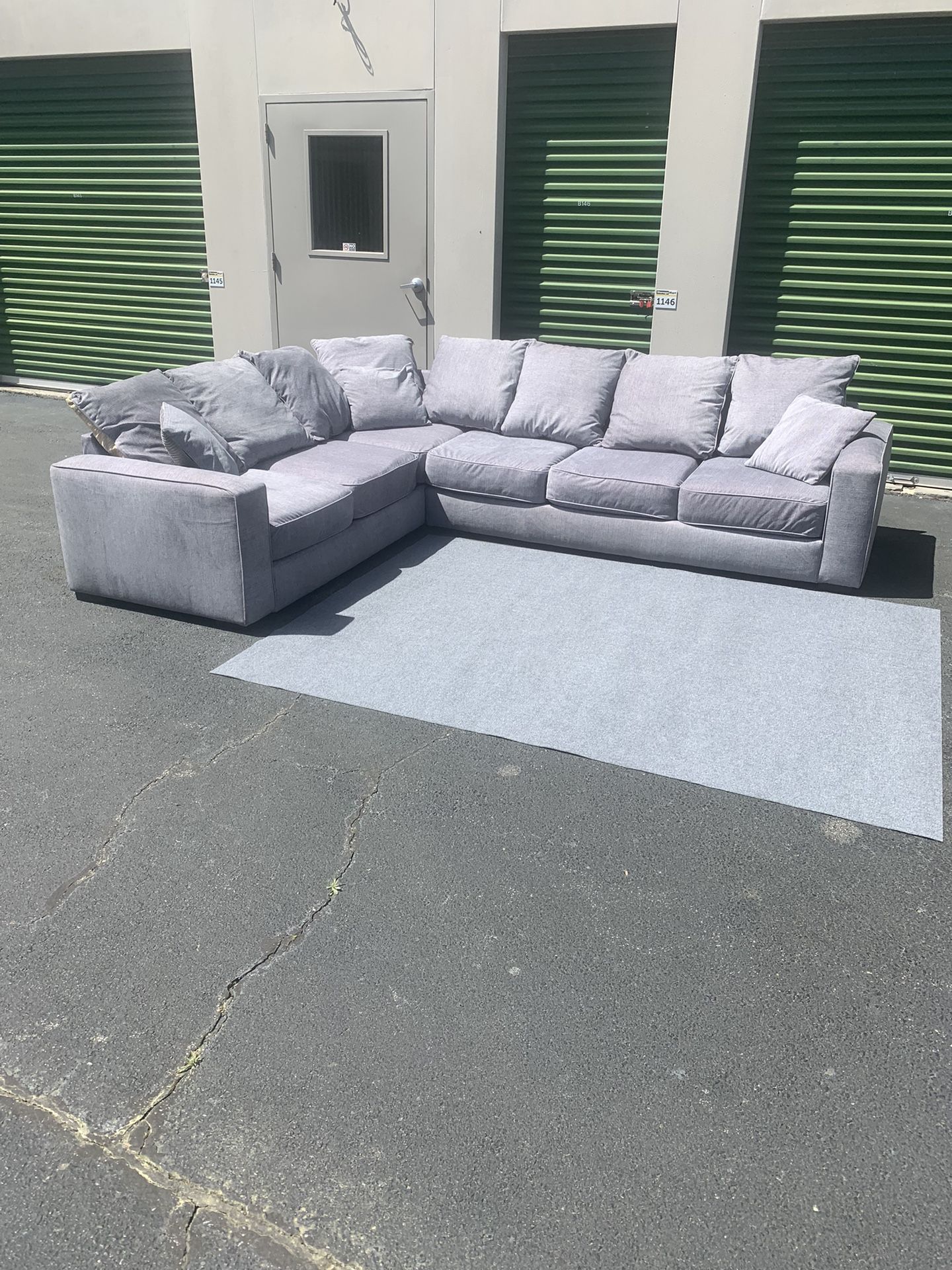 Grey Premium Sectional Couch Local Delivery 🚚 💨