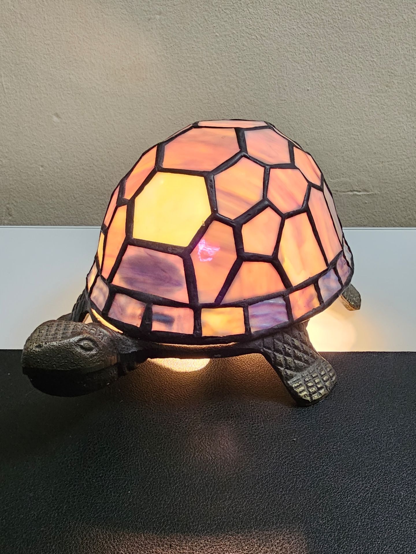 VTG Stained Glass Tiffany Style Tortoise/Turtle Accent Lamp Night Light.
