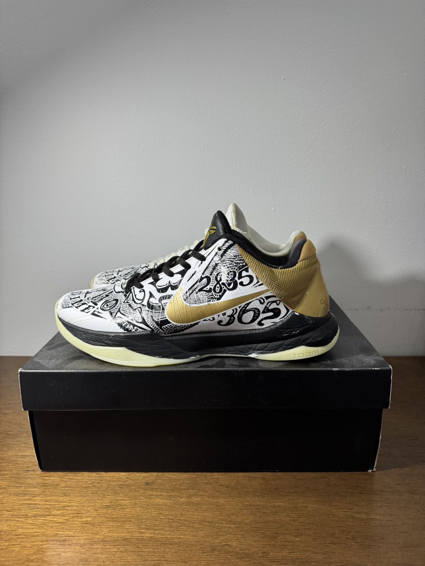 Nike Kobe V Protro