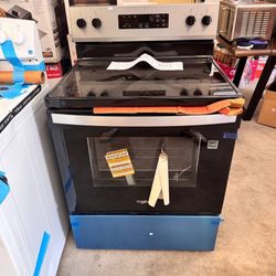 Whirlpool 30 in. x 47.875 in. 4-Burner Element Freestanding Electric Range in Stainless Steel with Thermal