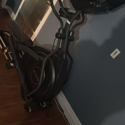 Brand New exercise bike Hardly Used 