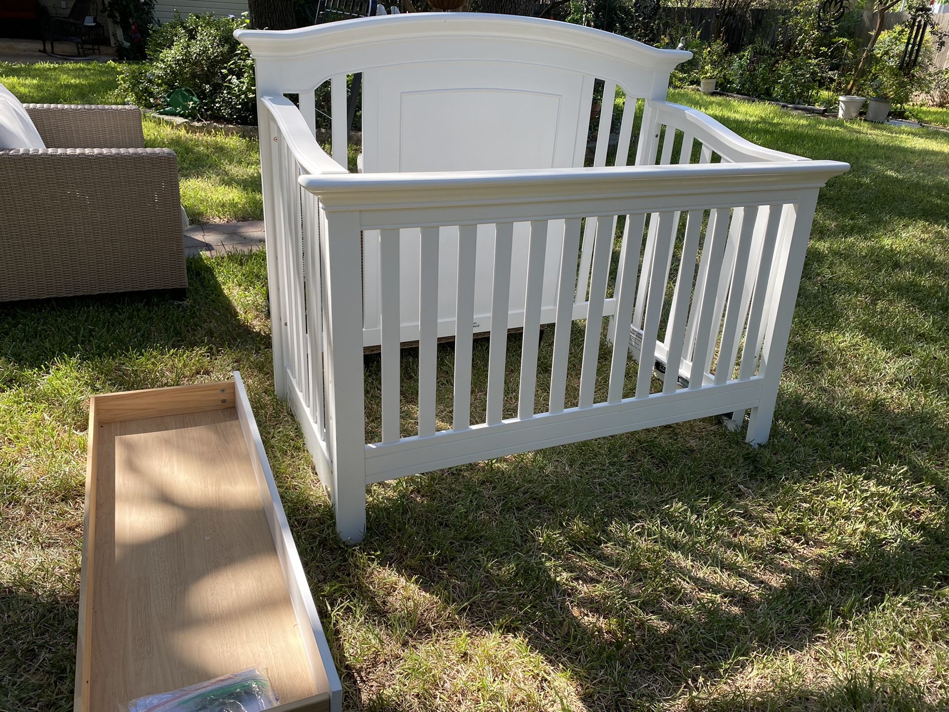 BIG GARAGR SALE FRIDAY 9/30 - SATURDAY 10/01
