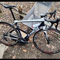 Carbon Fiber Trek Madone Four Series  4.7 