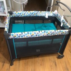 Portable Crib for Baby, Portable Baby Playpen with Detachable Bassinet and Changing Table