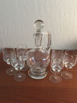 Crystal Wine Decanter and Wine Glasses