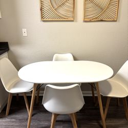 Lightly Used- Mid Century Modern Dining Table and 4 Chairs