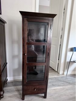 Glass cabinet