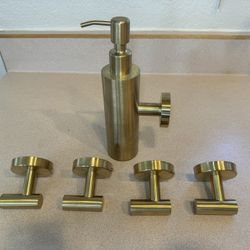 4 Hooks For Towel Or Clothes 