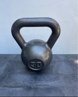 Athletic Works 30 lb Cast Iron Kettlebell, Black