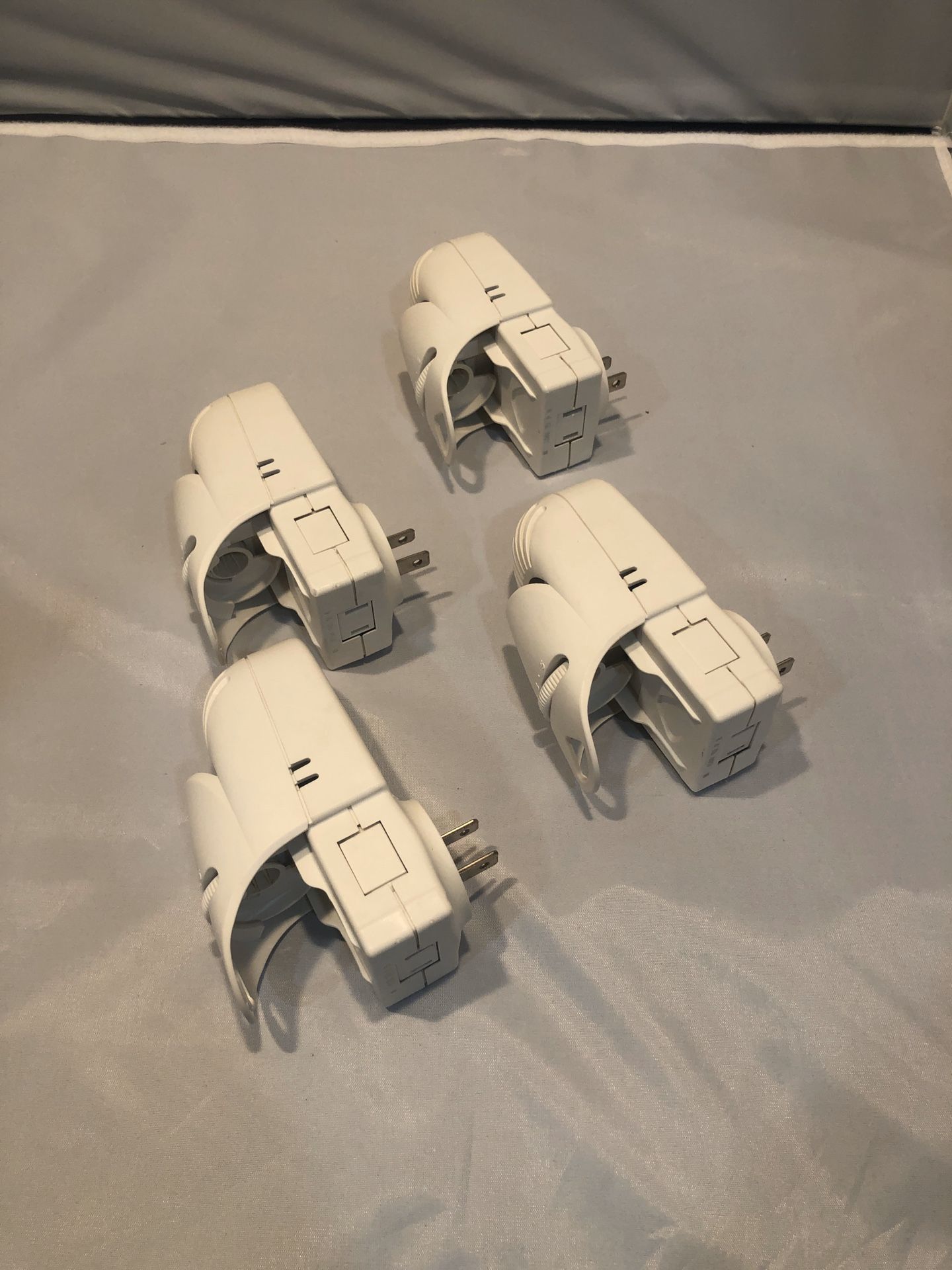 Lot of 4 SC JOHNSON wall plug in warmer air fresher