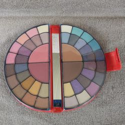 Profusion eye shadow pallet