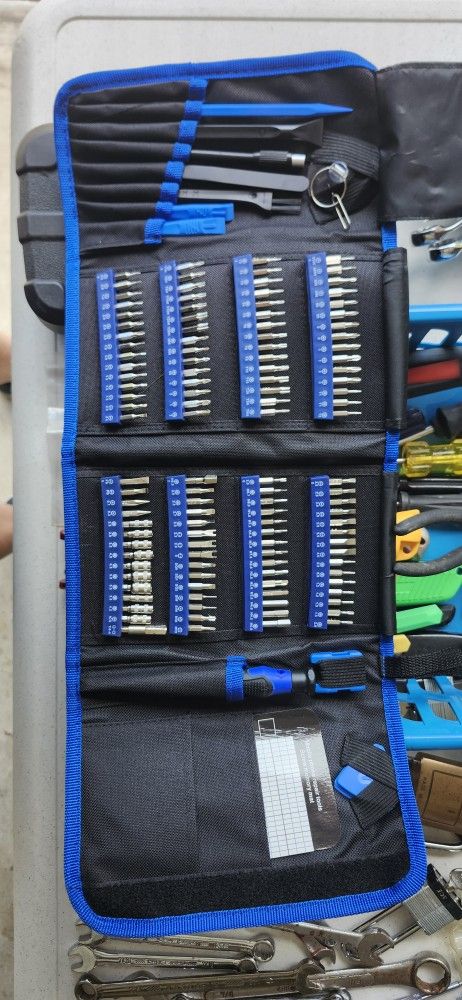 NEW Electronics Precision Screwdriver Set 142-Piece with 120 Bits
