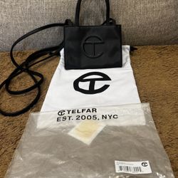Small Telfar bag - Black