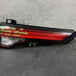 2023-2024 MITSUBISHI OUTLANDER LEFT INNER LAMP OEM USED #8784