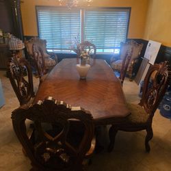 Dinning Table