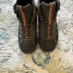 Merrill Hiking Boots (Men’s)