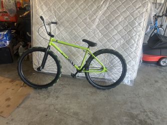 26” Cult/HUF Bike