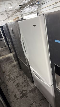 Whirlpool bottom freezer refrigerator