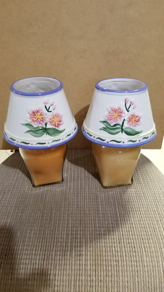 2 candle lamps